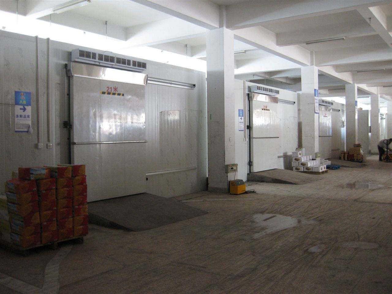農(nóng)貿(mào)市場建造9000平農(nóng)產(chǎn)品冷庫設(shè)計(jì)方案？